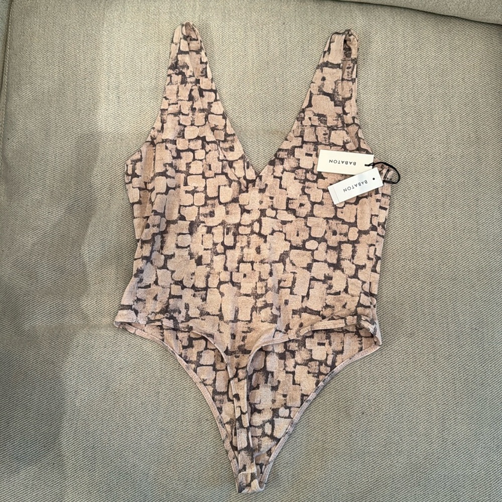 Aritzia Patterned Bodysuit in Black and Tan